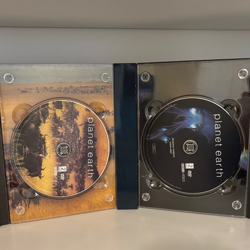 Planet Earth: The Complete Series DVD Set - Picture 4 of 5
